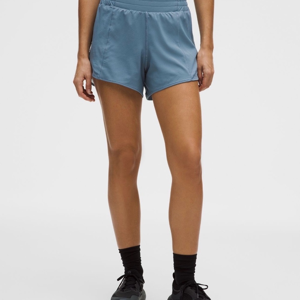 Lululemon hotty hot high rise lined 4”